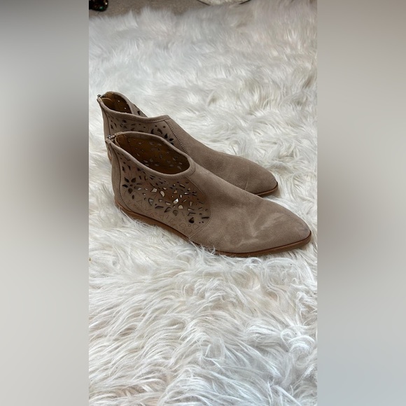 Italeau Perla Women's Laser Cut Ankle Booties - Waterproof - Picture 9 of 10